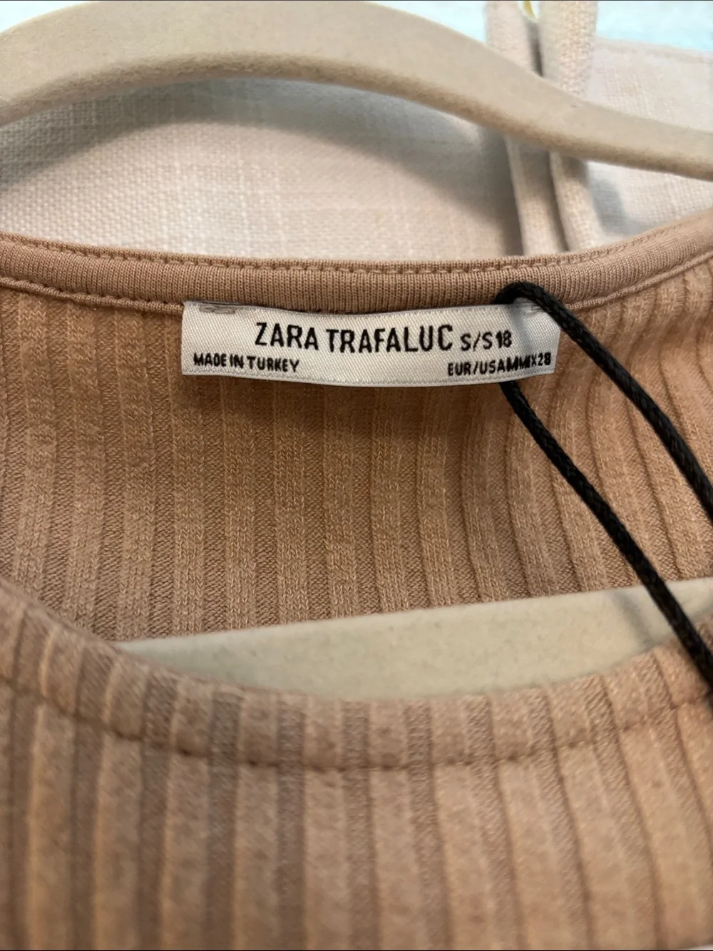 Zara Trafaluc S/S18 Ribbed Tie-Front Tank Top - Tan, Medium - Picture 2 of 5